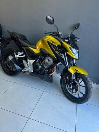 HONDA CB 300F TWISTER CBS HONDA CB 300F TWISTER CBS